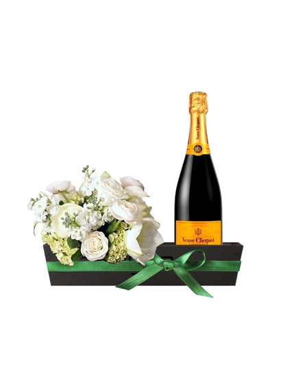 Vyno Signature Bouquet | Exquisite Wine & Alcohol Gift Delivery Toronto Canada | Vyno